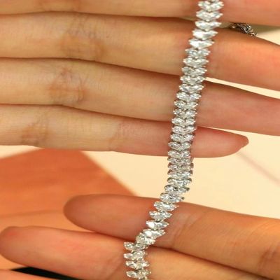 Bracelet de tennis personnalisable de 18K avec diamant de laboratoire et goutte d'eau de diamant