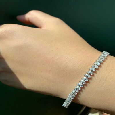 Bracelet de tennis personnalisable de 18K avec diamant de laboratoire et goutte d'eau de diamant