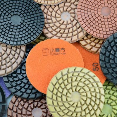 Xr Pads de polissage de diamants pour la finition de surface professionnelle du marbre à l'eau