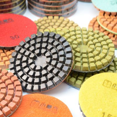 00,740 kg Xinrui Diamant Polissage Pad pour le polissage du béton 50 100 200 400 800 1500 3000